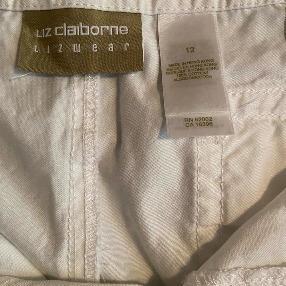 Shorts - Picture 2 of 3